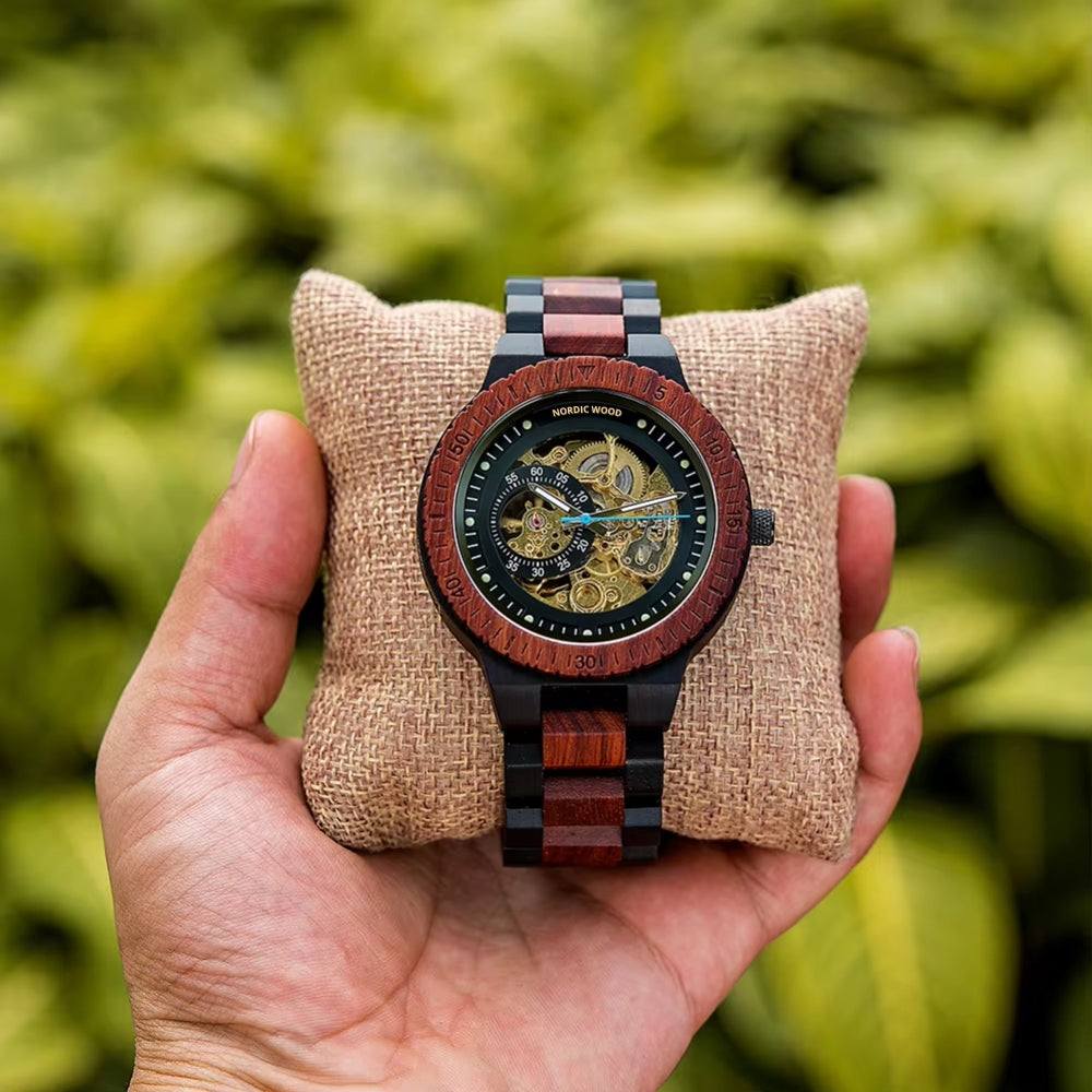 montre auto en bois rouge