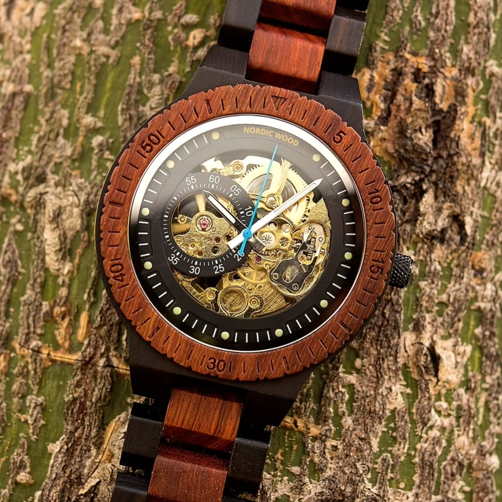 montre rouge automatique en bois